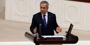 Bülent Arınç milletvekillerini gülmekten kırdı geçirdi