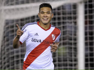 Trabzon'un eski golcüsü krallığa koşuyor