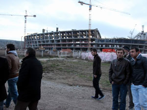 Stadyum inşaatında gerginlik