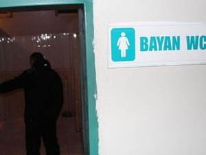 Hastane tuvaletinde şoke eden olay!