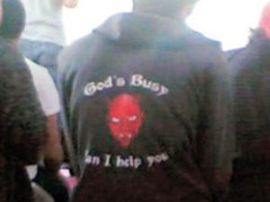 Diyanet o tişörtlerden şikayetçi