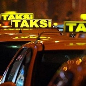 Taksi şöföründen takdirlik hareket