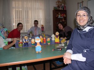 Çakıl taşlarıyla hayata tutunuyorlar