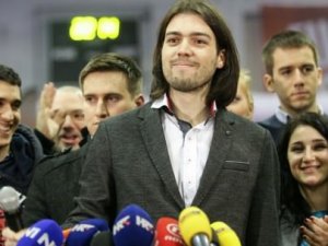 25 yaşındaki Cumhurbaşkanı adayı şaşırttı!