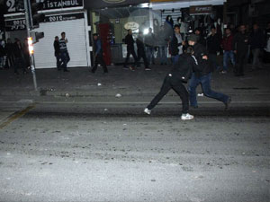 Polise bombalı saldırı