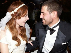 Ünlü çift son dakikalarda evlendi