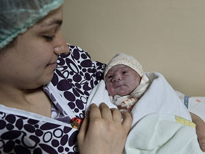 Yeni yılın ilk bebekleri