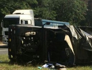 Aksaray'da askeri araç devrildi