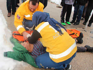 Çocukların kar oyunu kazayla bitti