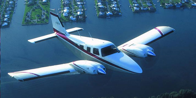 Amerika'da uçak düştü