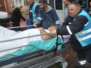 Servis minibüsü devrildi: 15 yaralı