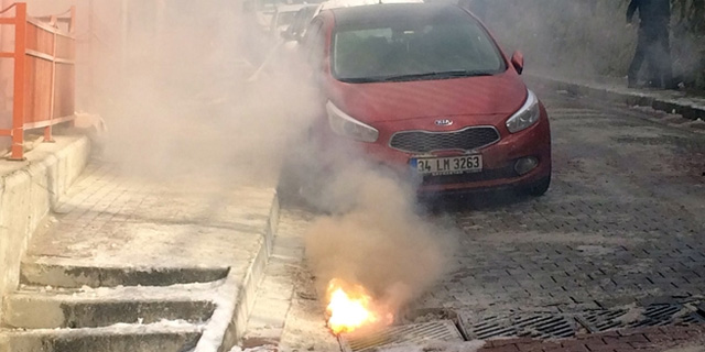 Kağıthane'de mazgallardan alev fışkırdı