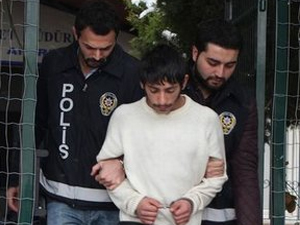 Çocuklarının gözü önünde öldürdü!