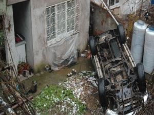 Lüks cip kahvaltı sofrasına uçtu