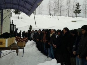 Karadenizli kahraman anne babaya son görev