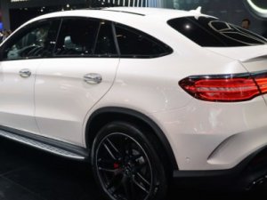 Mercedes, BMW'den kopya çekti
