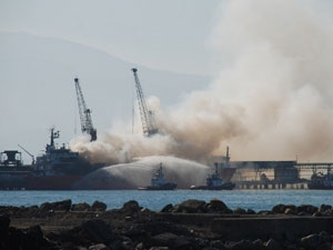 Gemide korkutan yangın