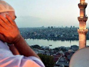 Aşkına karşılık alamayınca 'selası'nı okuttu