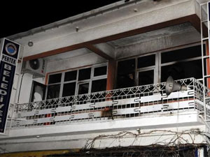 Belediye Binasına molotoflu saldırı