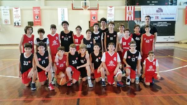 Basketbol Şenliği şampiyona havasında geçiyor