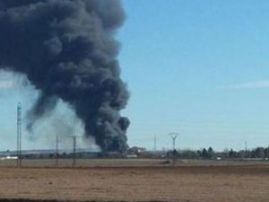 Askeri uçak düştü! 2 ölü, 10 yaralı