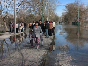 Alarm verildi tahliyeler başladı