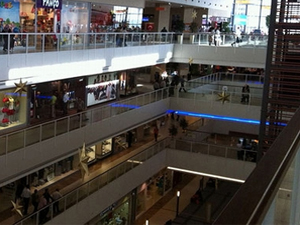 Outlet AVM'ler kapanabilir!