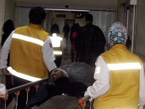 Tartıştığı kocasını hastanelik etti