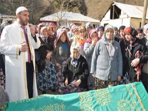 Giresun vinç altında can veren işçiye ağladı