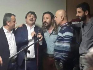 Şarkılar türküler ardından selfie