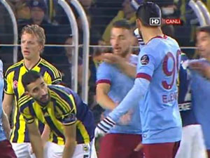 Egemen'den Aykut'a Şamar