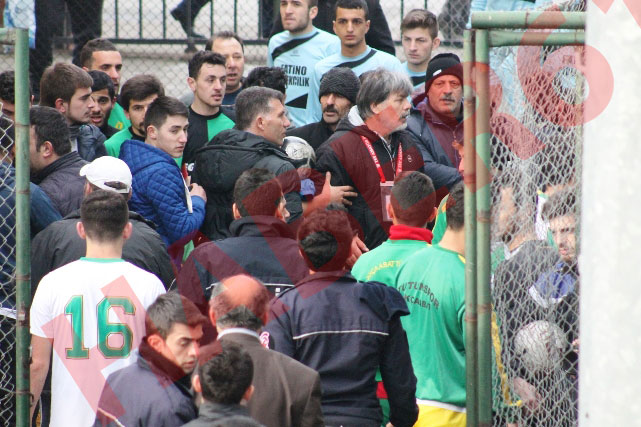 Trabzon'da hakem hatası saha bastırdı