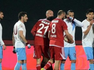 Avni Aker'de hakem skandalına tepki