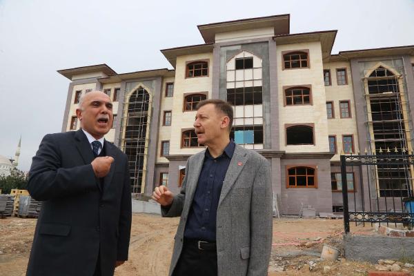 Vekil ile kaymakamın çalma kavgası