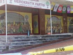 Flaş! Hdp binasına kurşun yağmuru!