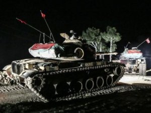 Asker bu marşı dinleyerek sınırı geçti