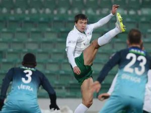 Rizespor kaçan pozisyonlara yanıyor