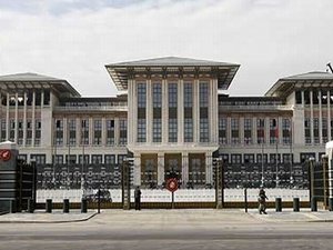 Saray'ın aylık gideriyle 240 bin kişi geçinir!