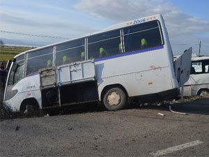 Öğrenci ve işçi servisi birbirine girdi