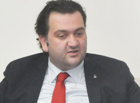 Sürmen'in dur durağı yok