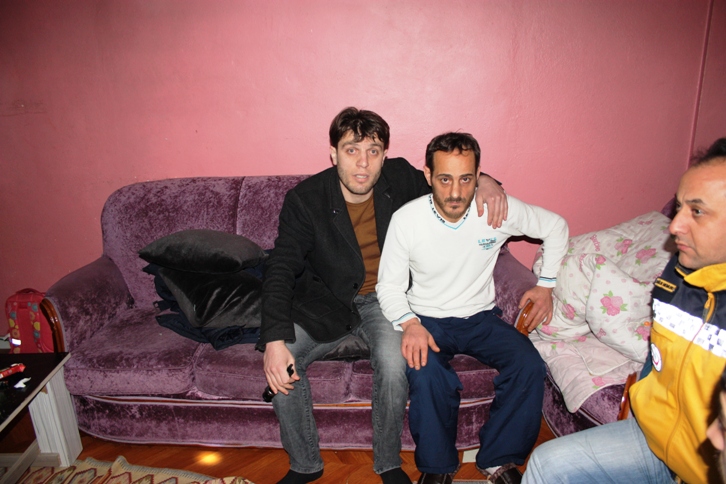 Polis bey Gazeteci Şükrü'yü çağırın