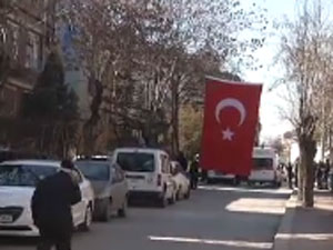 Şehitlerin Baba Ocağına Ateş Düştü