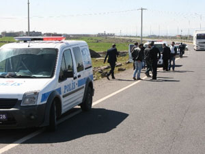 Diyarbakır’da polis aracı takla attı: 2 memur yaralı