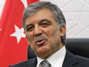 Gül'ün Korumasından Kafaları Karıştıran Mesaj