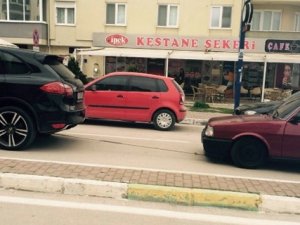 Yolda Kalan Şahin'in Yardımına Porsche Koştu