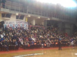 Gurbetçi taraftarlardan Rusya’da anlamlı pankart