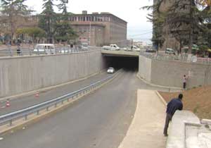 Mahkeme belediyeye dur dedi