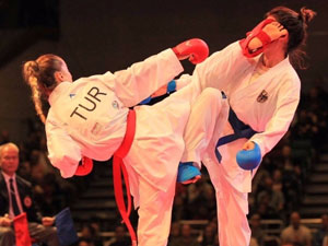 Karatede 3. günde 5 madalya