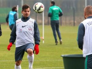 Emre'ye kampta büyük şok!