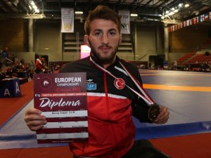 Milli güreşçimiz, Avrupa üçüncüsü oldu